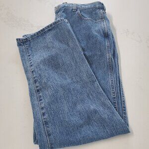 Men's RedHead Relaxed Fit Medium Wash Jeans  36 x 32